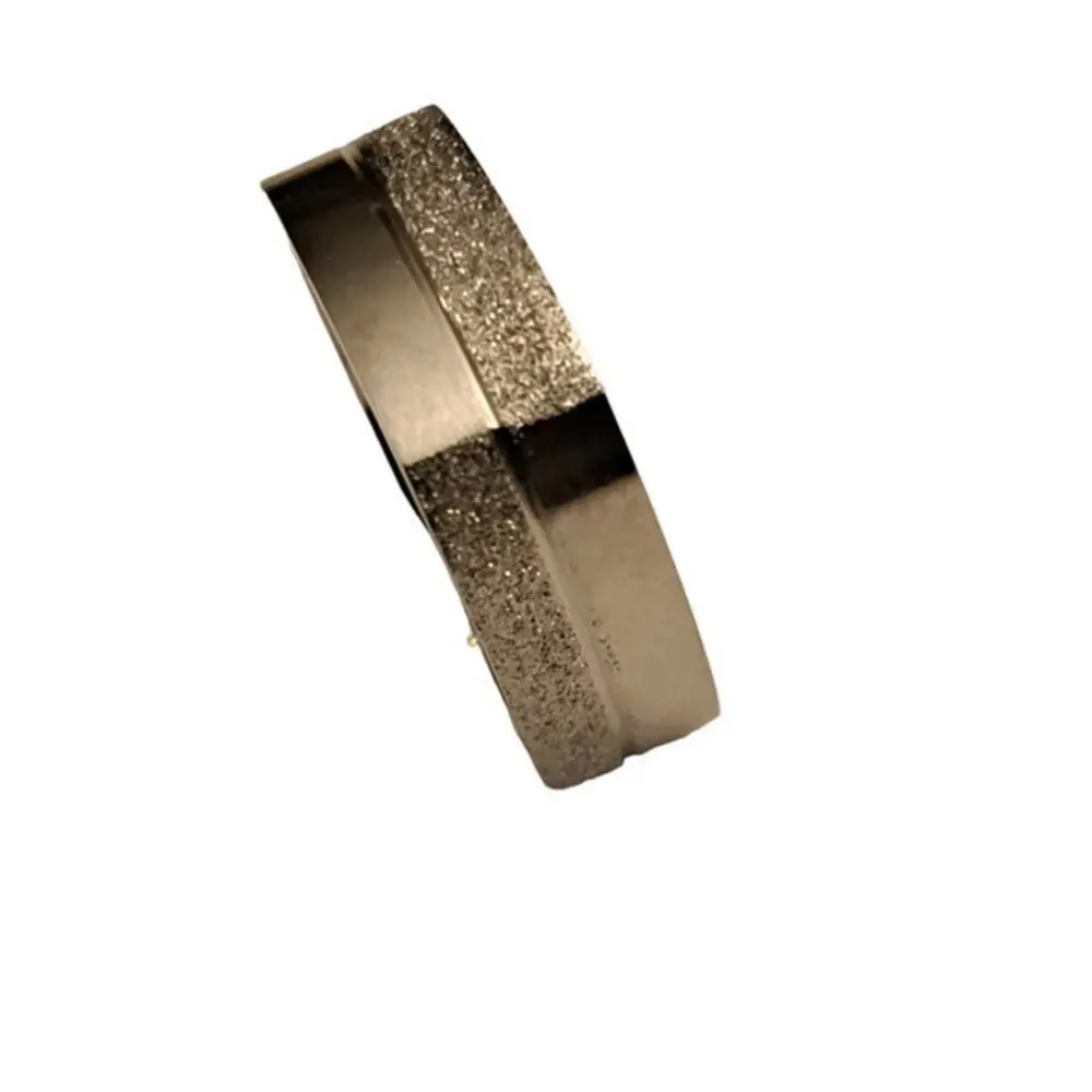 New stainless steel silver‎ toned ring size 12